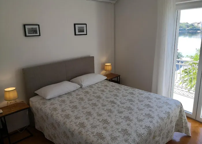 House Oleander Feriehus Sukošan